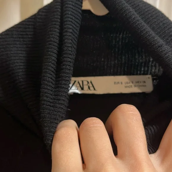 Zara Black Ribbed Knit Top - Picture 4 of 4